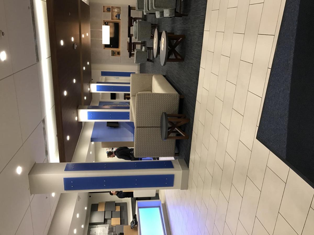 Holiday Inn Express Visalia-Sequoia Gateway Area By Ihg Exteriér fotografie